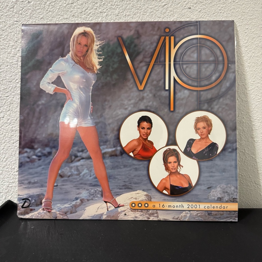 VIP 16 Month 2001 Calendar (Pamela Anderson TV‎ Show) New
